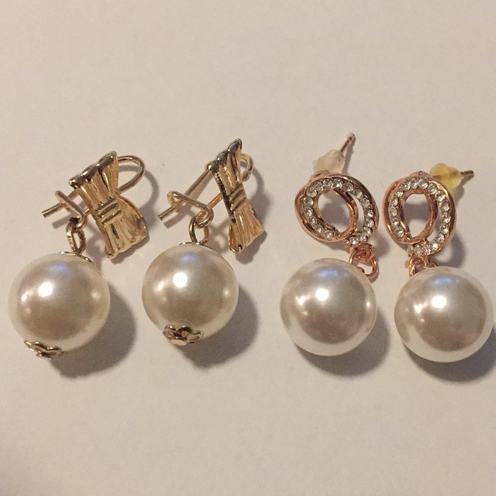 Set of Gold/Pearl Earrings